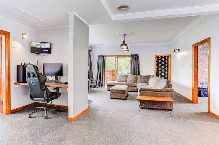 665 Longacre Road Okoia_8