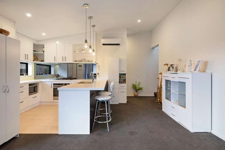 10 Saint Lauras Lane Queenstown_11