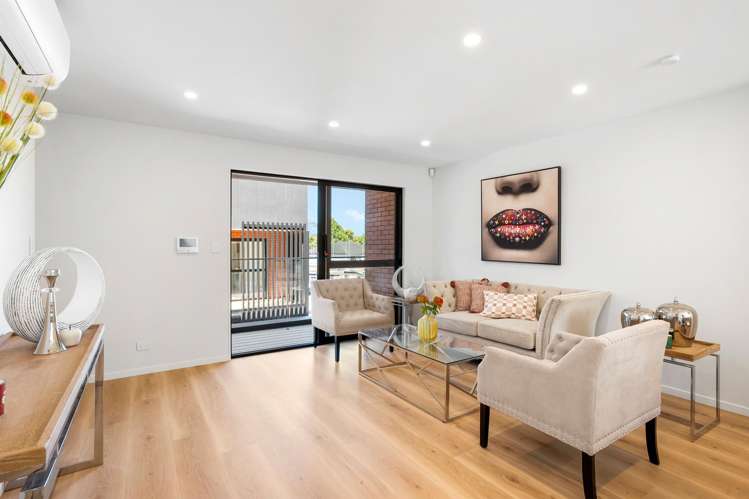 9/26 Morton Avenue Forrest Hill_6