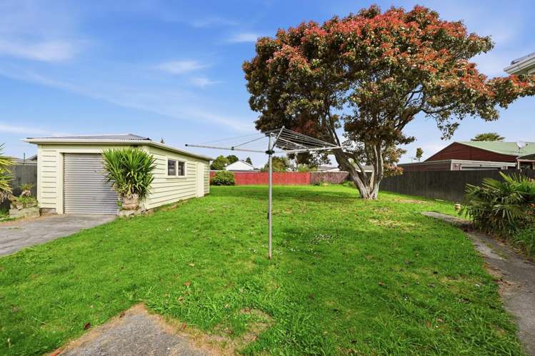 5 Nairn Road Mangakakahi_13
