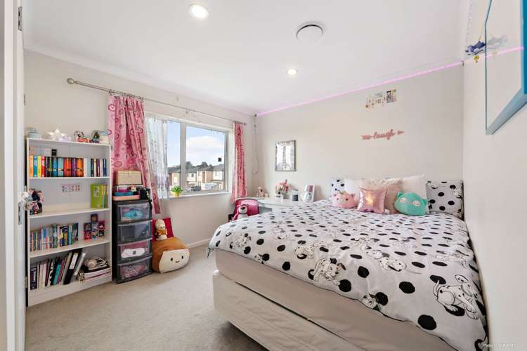 1 Sunshine Lane Flat Bush_10