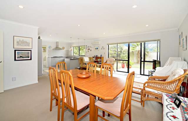 18 Bridgefield Crescent Flat Bush_3