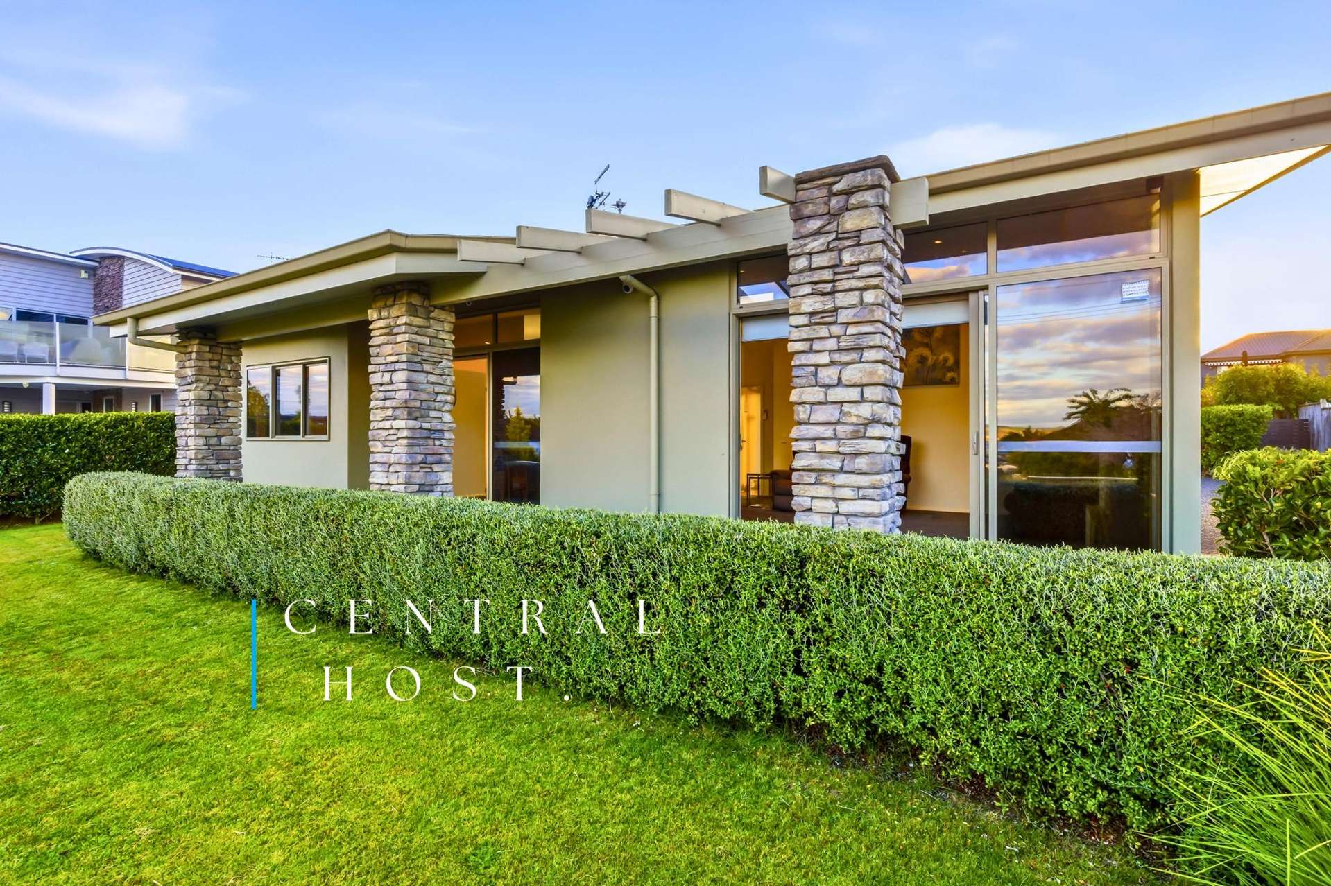 10A Mere Road Taupo_0