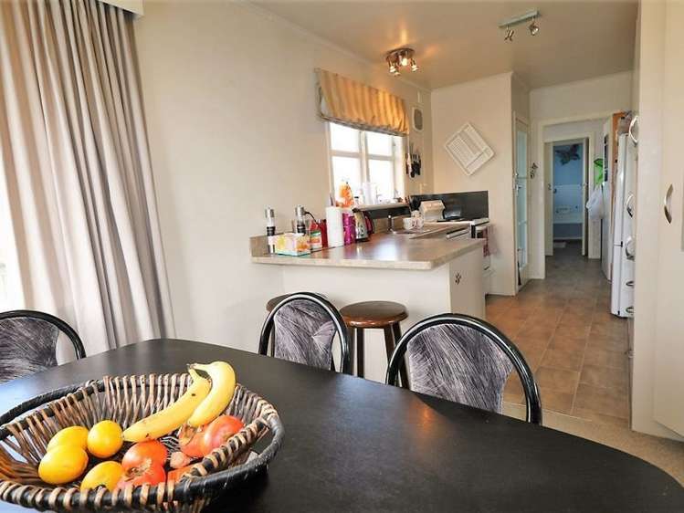 134 Broadway Carterton_2