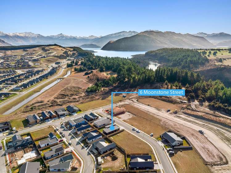 6 Moonstone Street_1