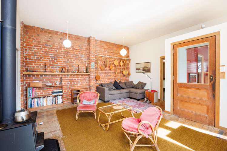 2898 Kimbolton Road Kimbolton_10