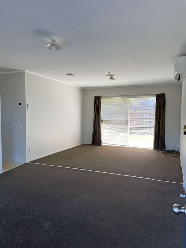 2/17 Wai-iti Place Clendon Park_3