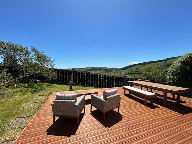 Charming 3 Bedroom Home with Garden and Views!