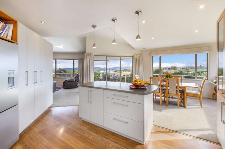 19 Magnolia Rise Waipahihi_6