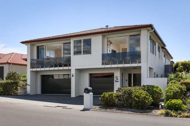 Exceptional Quality, Space and Kaimai Views
