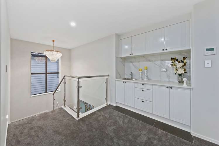 17 Koropa Road Flat Bush_8