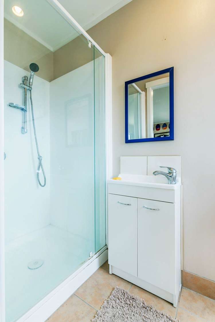 44 Woodglen Road Glen Eden_13