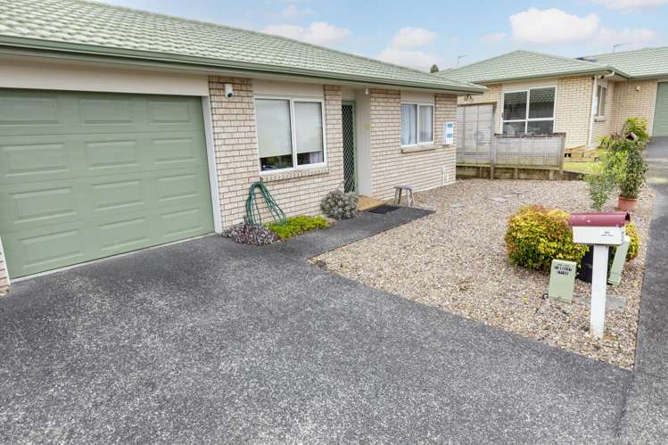 37/8 Village Place Tuakau_10