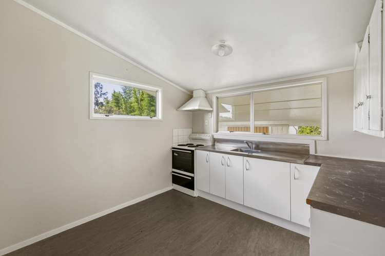 115 Sutherland Road Brookfield_13