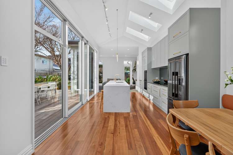 42 Bolton Street Petone_11