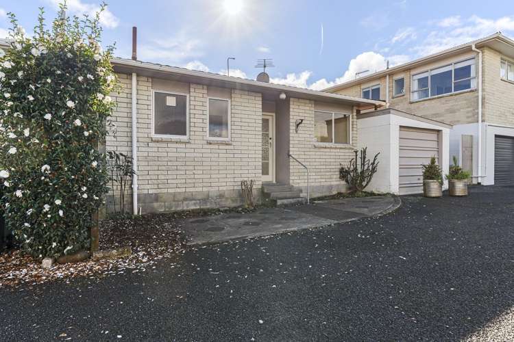 2/50 Paynters Avenue Strandon_3