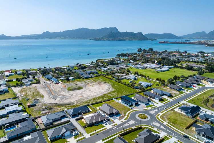 37 Kaurinui Crescent One Tree Point_18