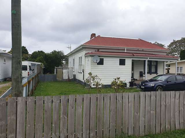81A De Lautour Road Inner Kaiti_1