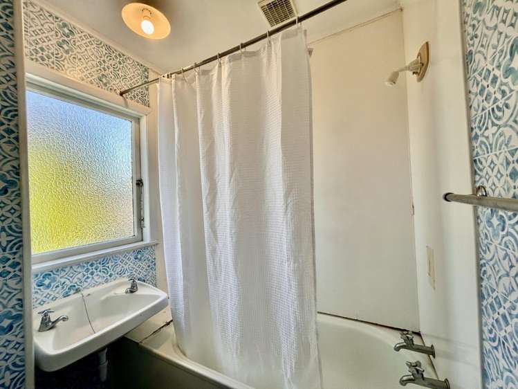 32 Longfellow Avenue Maraenui_9
