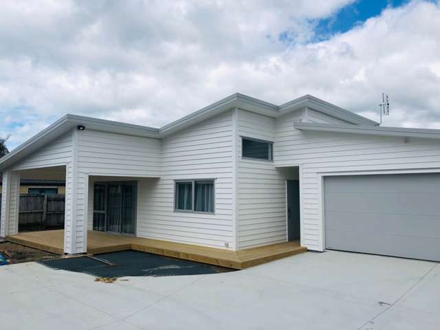 Newly 2 bedroom, 1 bathroom home At Beachlands