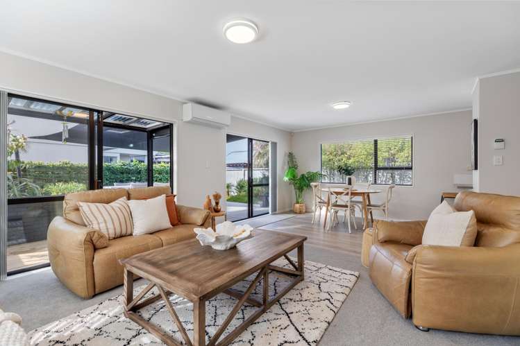 2/285 Oceanbeach Road Mount Maunganui_5