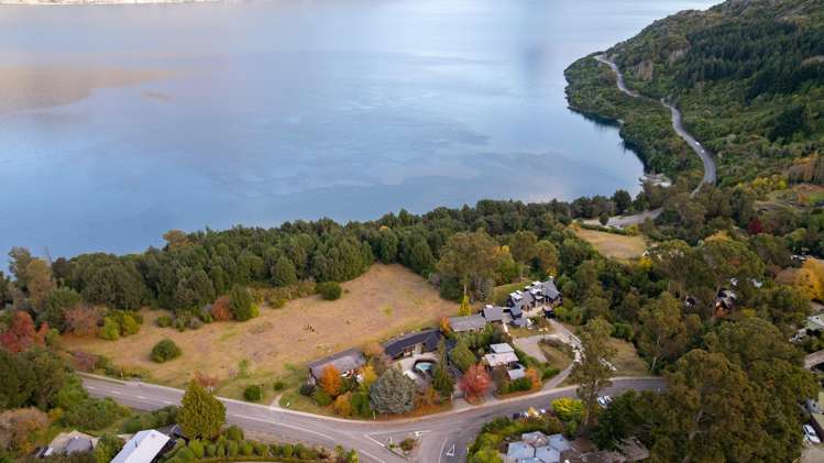 2/83 Arawata Terrace Sunshine Bay_1
