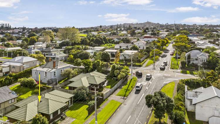 2/161 Church Street Onehunga_14