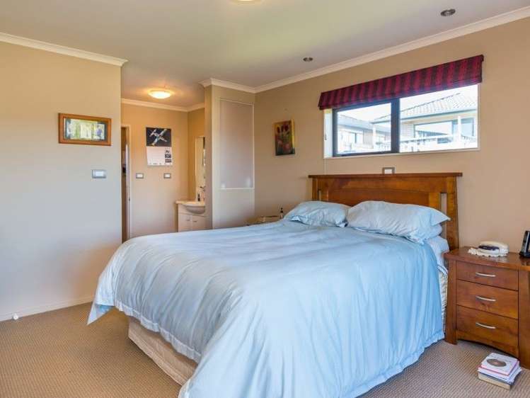 50 Percy Kinsman Crescent Riverstone Terraces_8