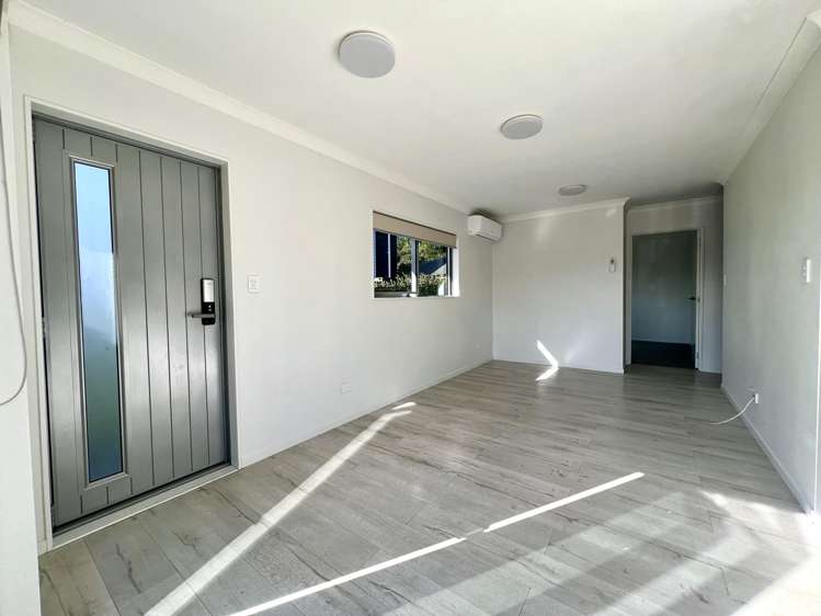 15a Ruth Craig Place Stanmore Bay_3