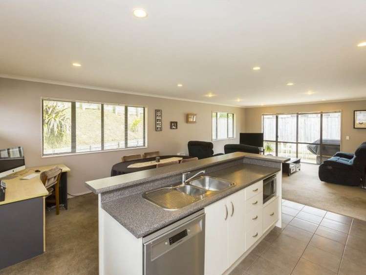 6 Mcewen Crescent Riverstone Terraces_7