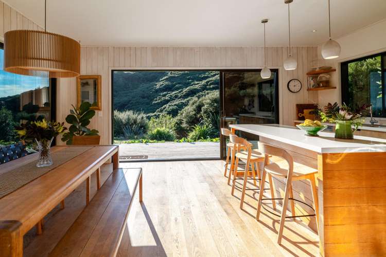 380 Whaanga Road Raglan_17