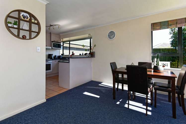 11 Devon Crescent Darfield_9