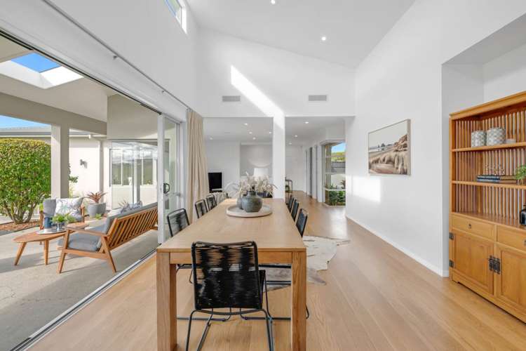 9 Intrepid Crescent Beachlands_14