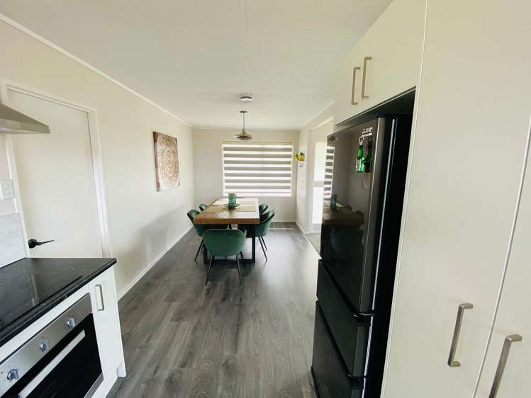 52 Allington Road Massey_2