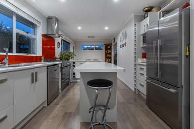 635 Queen Street East_2