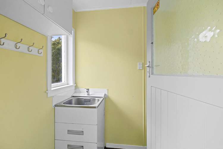 117H Seaview Road Westown_9