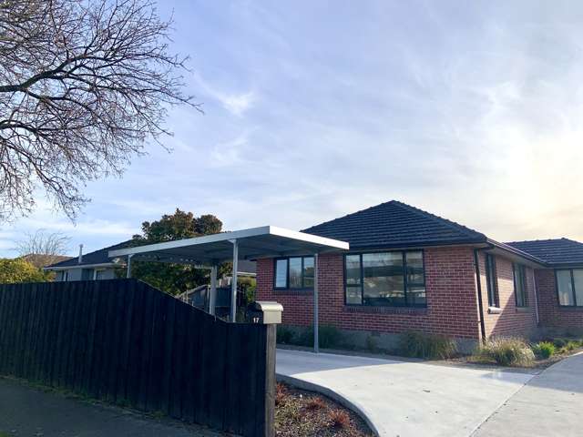 Fully Renovated Sundrenched Bungalow