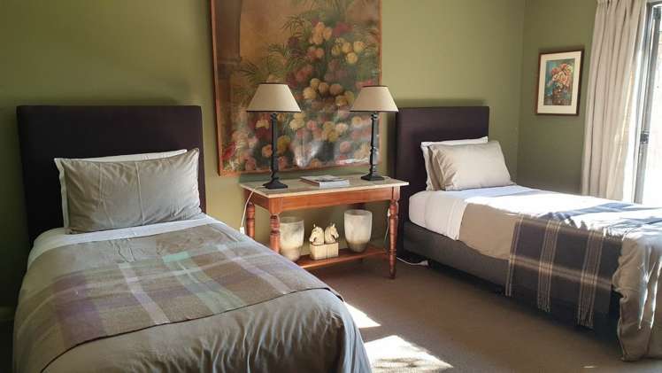 33 Corletts Road Fairhall_11