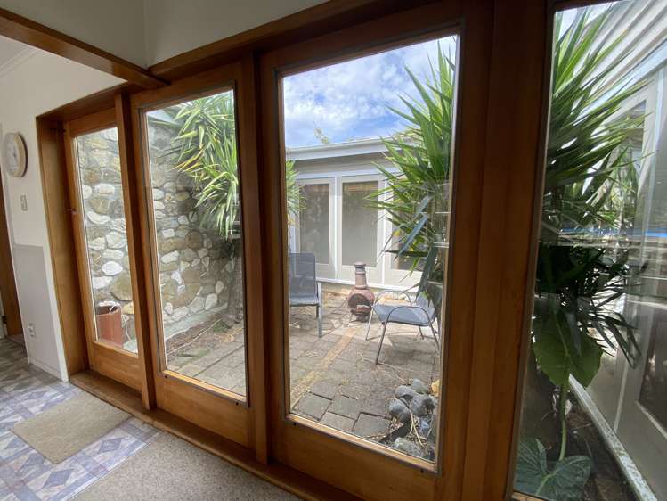 294 High Street South Carterton_16