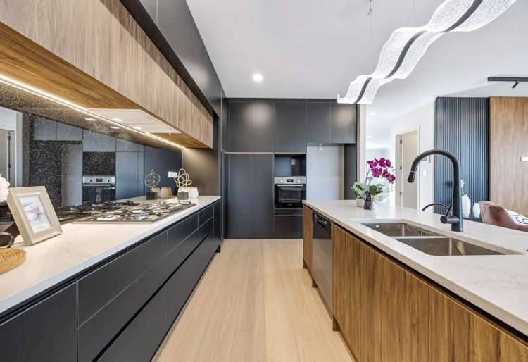25 Knockanara Drive Flat Bush_8