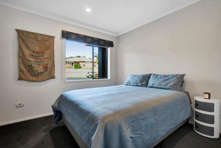 19 Ashmore Drive Frankleigh Park_17