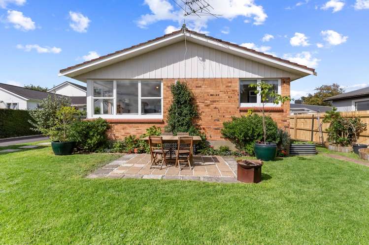 4/11 Preston Avenue Mt Albert_14