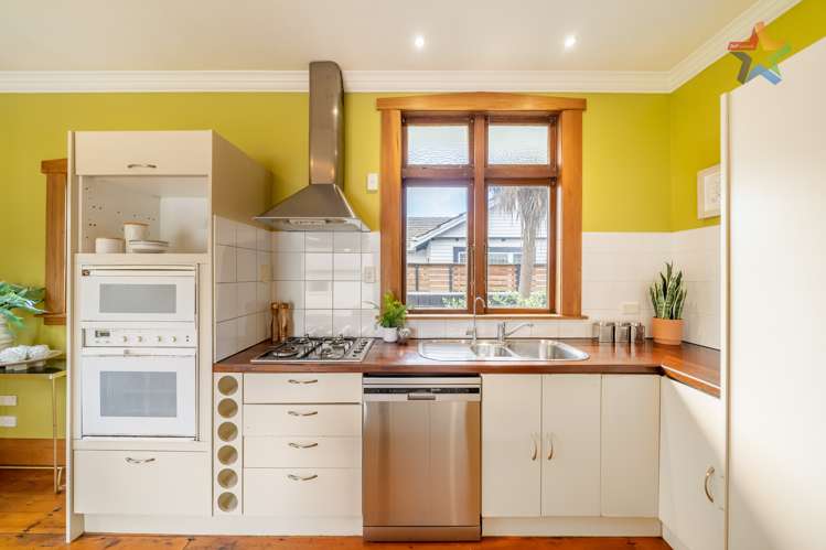 30 Ludlam Crescent Woburn_10