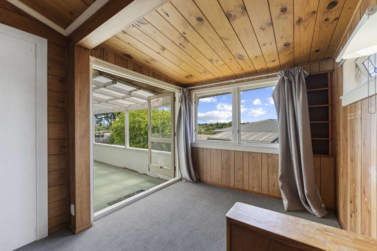 22 Hinemoa Avenue Taupo_12