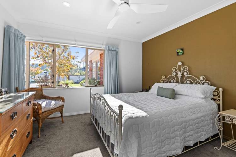 59 Whiting Crescent Greenmeadows_13