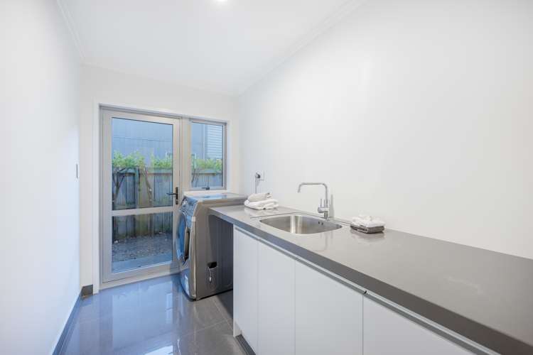 8 Tuatini Place Long Bay_29