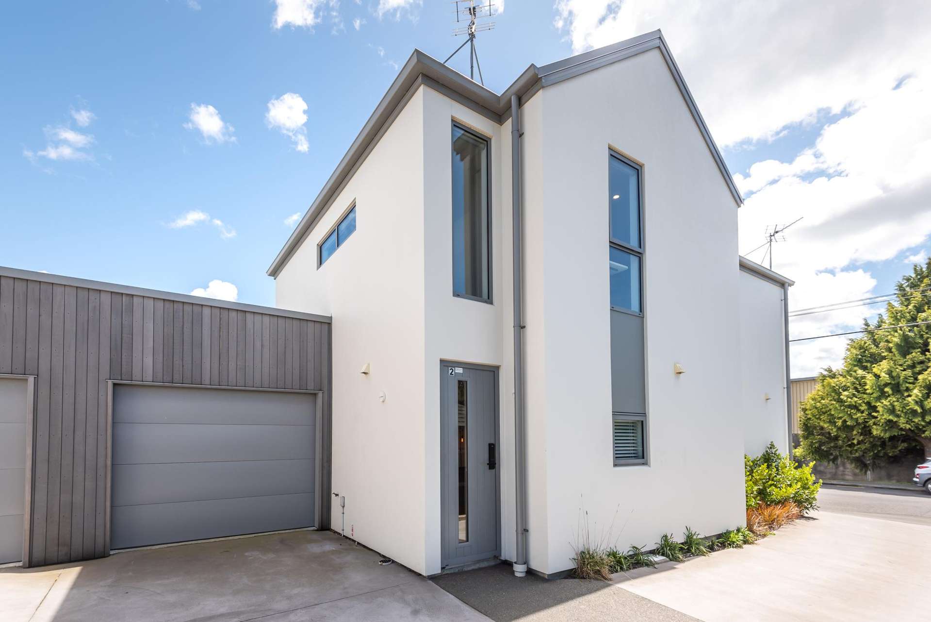 2/20 Hume Street Sydenham_0