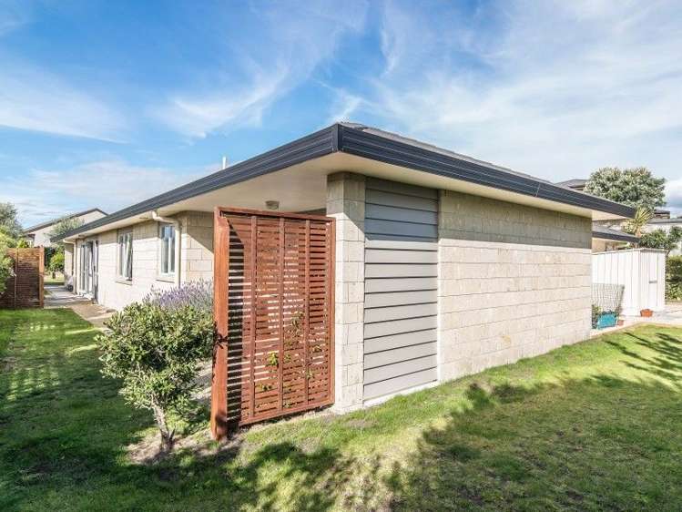 12 Rifleman Lane Paraparaumu Beach_18