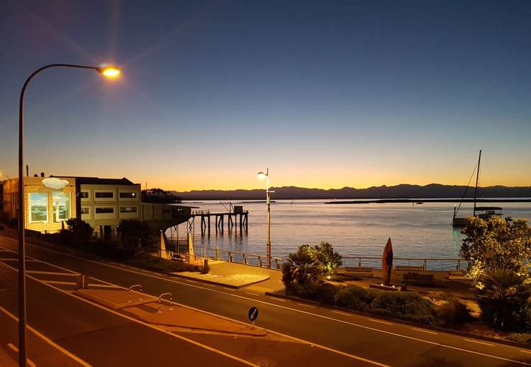 2/275 Wakefield Quay Stepneyville_0