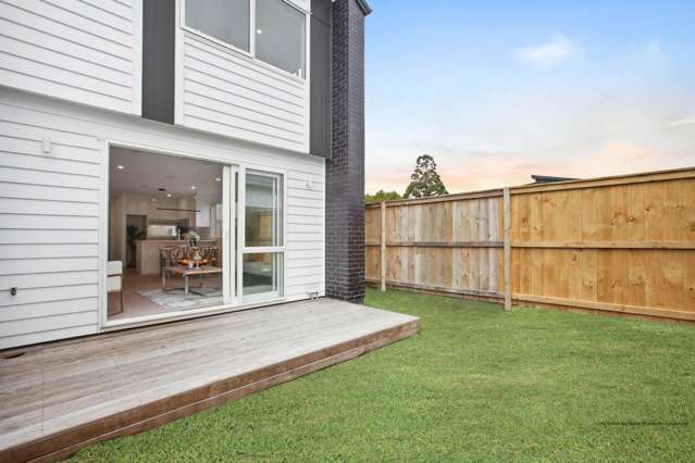 New Corner Home Sitting on 167sqm Level Land!